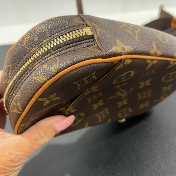 Louis Vuitton Monogram Pochette Gangu Sling/Crossbody Bag (JB1051) - Picture 5 of 14